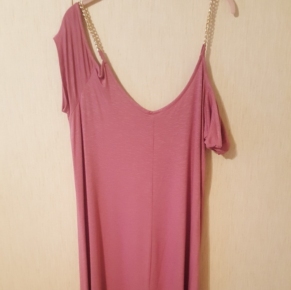 Dress - Picture 1 of 3